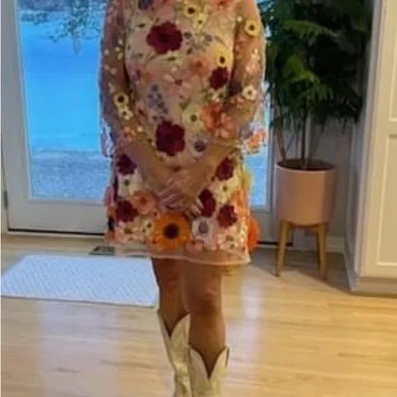 Floral Embroidered Mini Dress - Picture 4 of 4